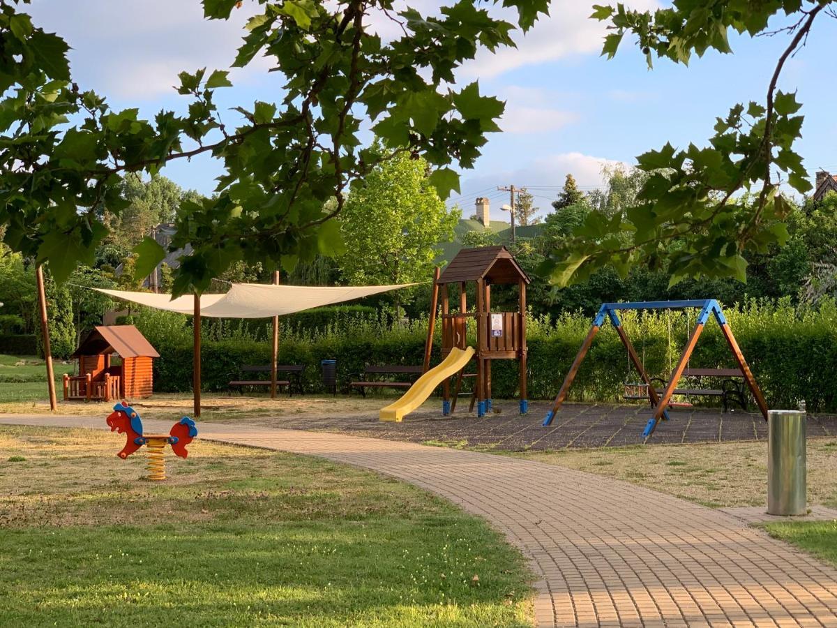 Balatonic Apartman Zamárdi Dış mekan fotoğraf
